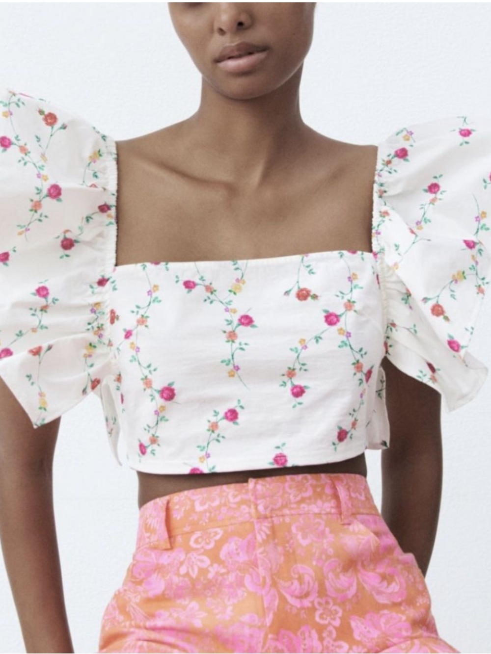 Zara White Floral Puff-Sleeve Crop Top with Pink Rose Print Large